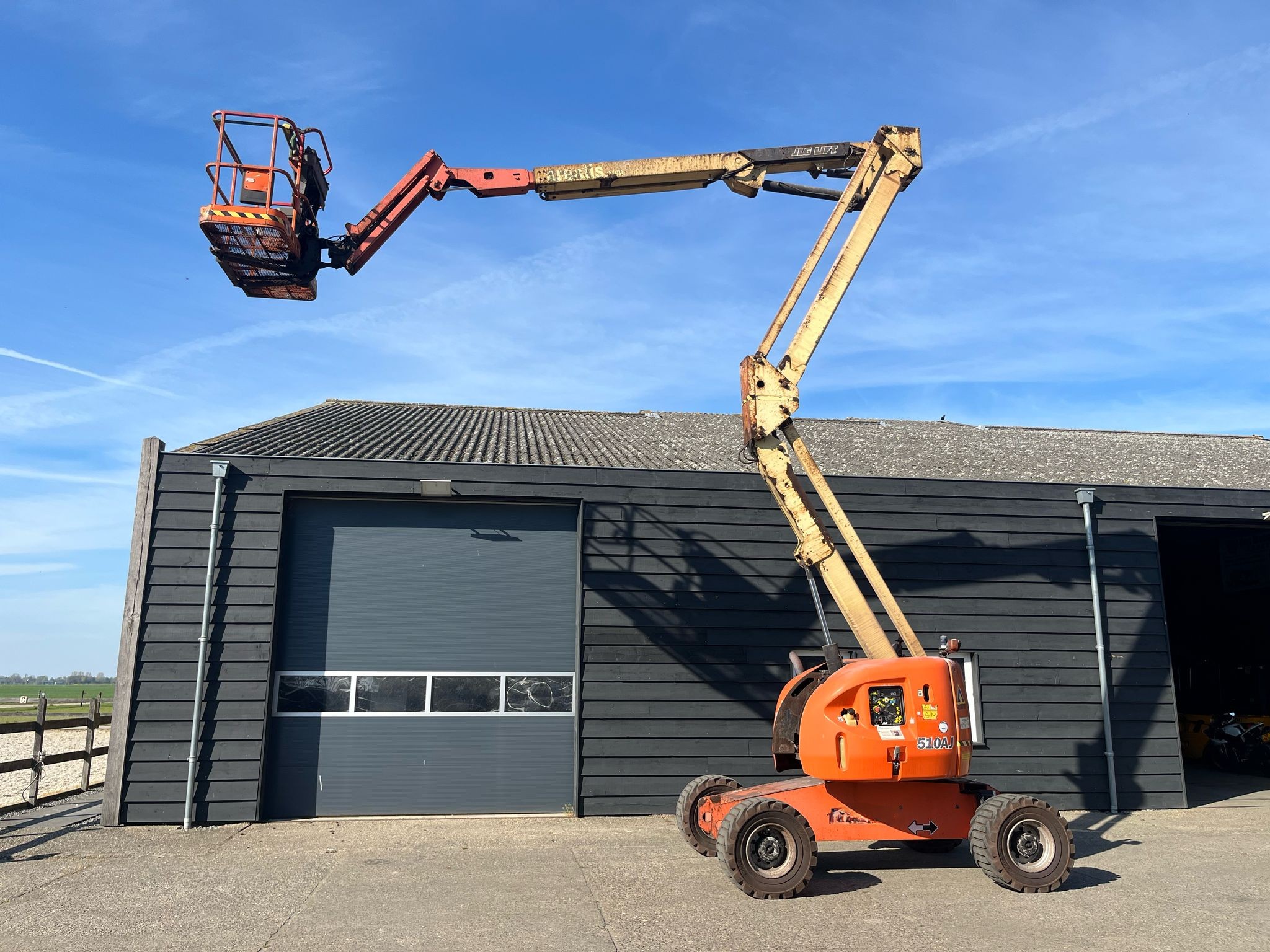 Sold -Articulated Boom Lift - View 2